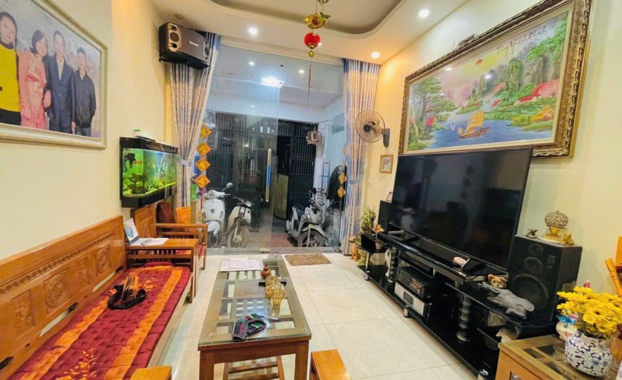 Bán nhà dân xây Văn Điển– 4 Tầng – Sổ Đỏ Chính Chủ – Giá Chỉ Hơn 6 Tỷ