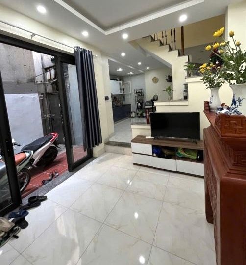 Bán Nhà Phố Tựu Liệt – 35m² – 3 Tầng – Gần Ô Tô Tránh – Giá Chỉ 5,7 Tỷ