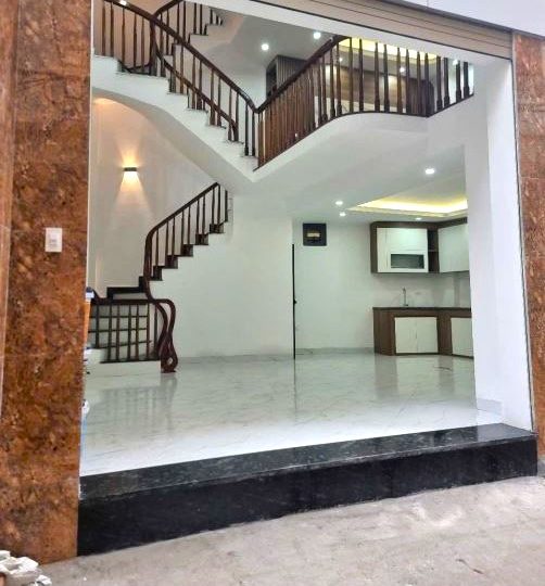 Bán Nhà 5 Tầng Liên Ninh Thanh Trì – Mặt Tiền 7.5m – Ô Tô Tránh – Gần BV Nông Nghiệp