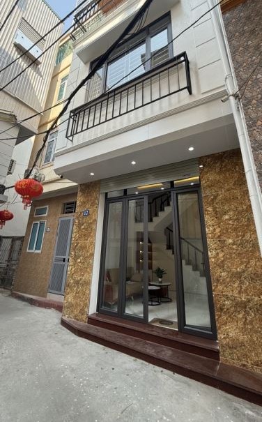 Bán Nhà Ngõ 373 Ngọc Hồi – Văn Điển – 40m² – 5 Tầng – Ô Tô Đỗ Cửa – Chỉ 6.95 Tỷ