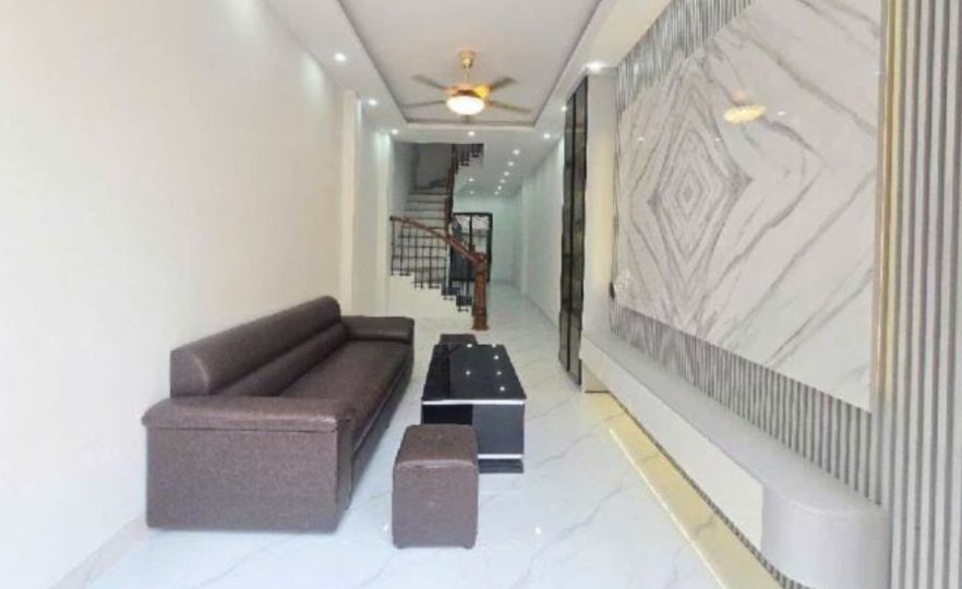Bán Nhà Đẹp Quỳnh Đô – 52m² – Vài Bước Ra Phố – Giá 5,7 Tỷ