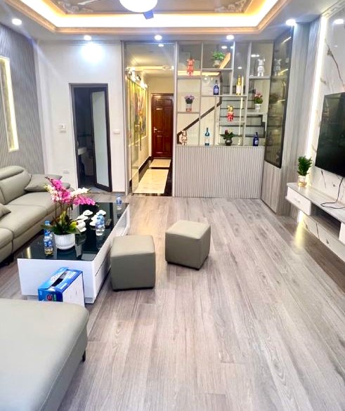 Bán Nhà Lạc Thị – Ngọc Hồi Thanh Trì – Gara Ô Tô – Lô Góc – 5 Tầng – Chỉ 6,15 Tỷ