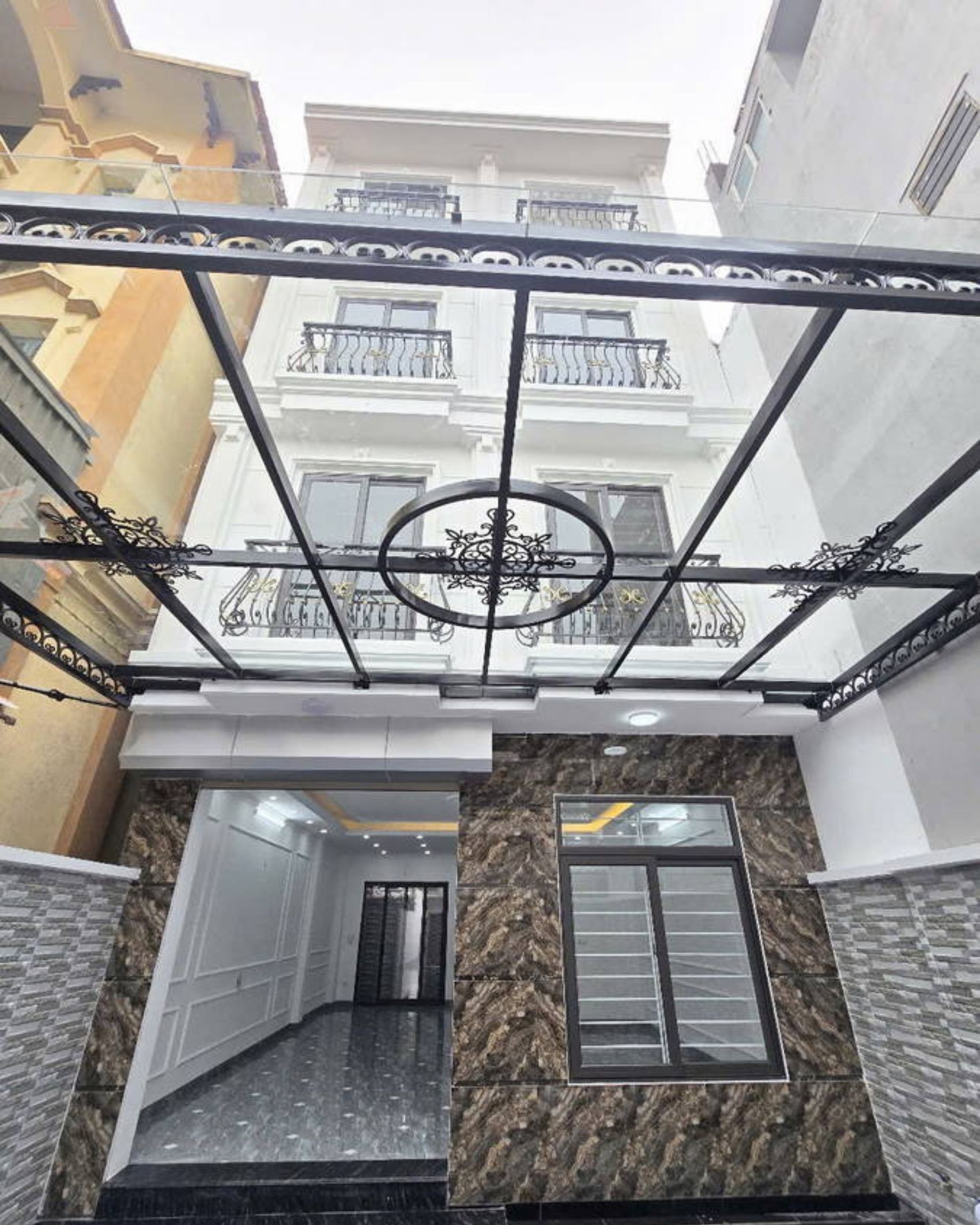 Bán Nhà Mặt Phố Vĩnh Quỳnh – 125m² – Biệt Thự Sân Vườn – 4 Tầng – Giá 8.68 Tỷ