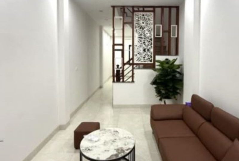 Nhà phân lô Thanh Trì – 5 tầng – Ô tô đỗ cửa – Giá chỉ 5 tỷ