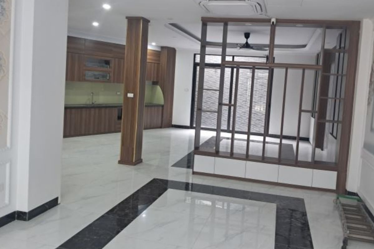 bán nhà 4.5 tầng Thanh Trì - diện tích lớn tại yên kiện – ngọc hồi  – gần ga hà nội