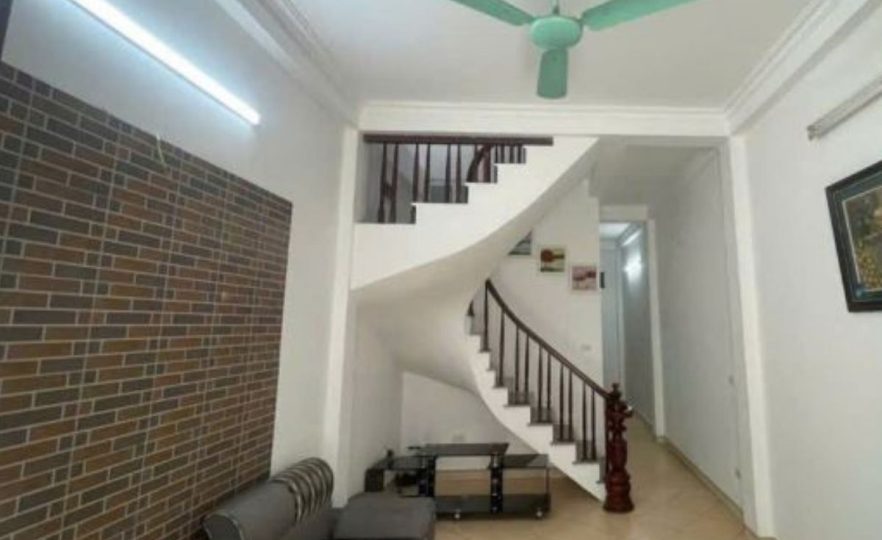 Bán nhà 3 tầng Thanh Trì – DT 38m² – 3 tầng  – Giá 4.65 tỷ