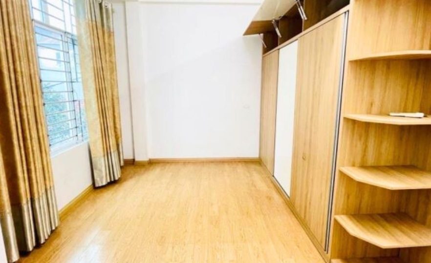 Bán nhà Nam Phù 48m², mới đẹp giá 5.45 tỷ – Nhà mới đẹp