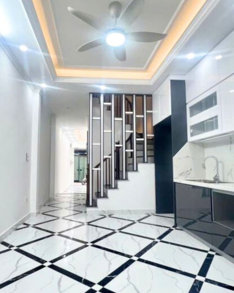 Bán nhà ngọc hồi 60m², thang máy, gara ô tô, giá 8.05 tỷ