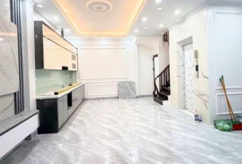 Bán nhà Thanh Trì 40m² 6 tầng thang máy, ô tô vào nhà, giá 6.25 tỷ