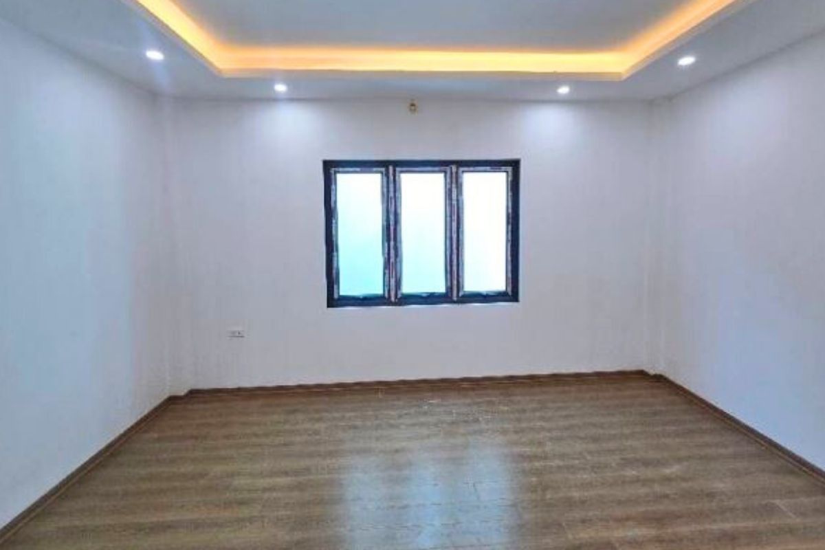 Bán Nhà Ngọc Hồi 50m² – 4 Tầng – Giá Tốt Hơn 5 Tỷ – Ô Tô Đỗ Gần 