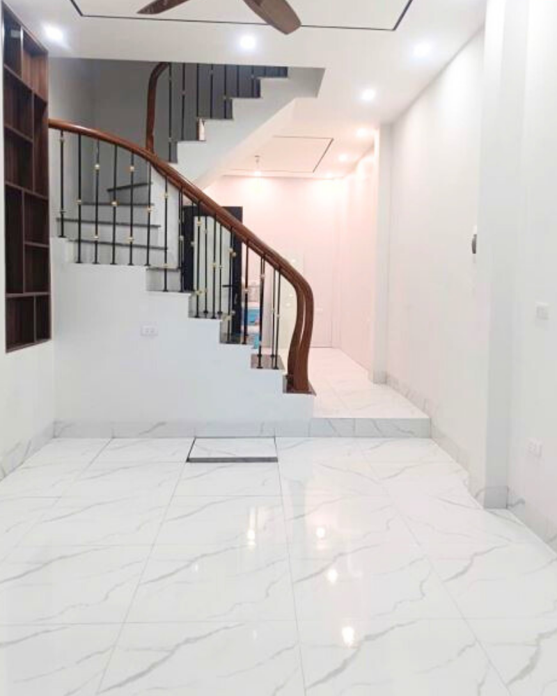 Bán nhà Thanh Trì 40m², MT 3.5m, 4 tầng, giá 4.9 tỷ, 2 thoáng, giá tốt