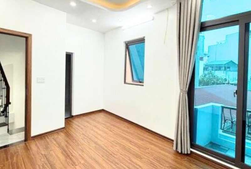 Bán nhà Tân Triều 47m², 5 tầng, sân để xe riêng, ngõ thông, 6.9 tỷ