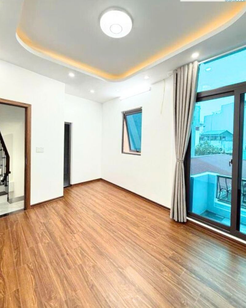 Bán nhà Tân Triều 47m², 5 tầng, sân để xe riêng, ngõ thông, 6.9 tỷ