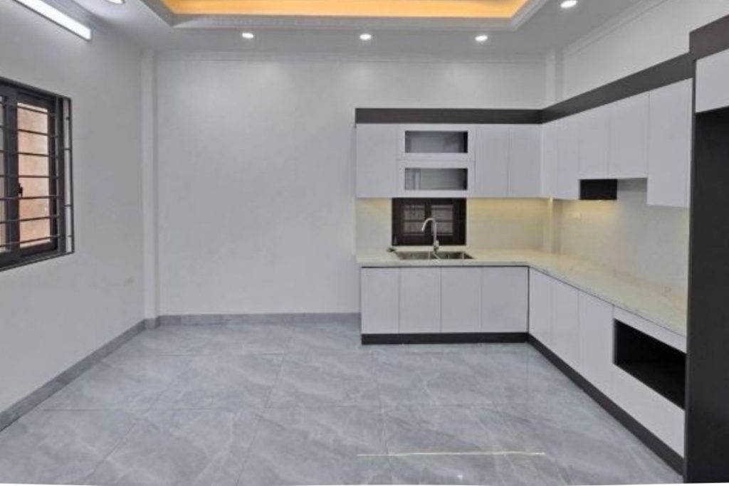 nha-lien-ninh-55m-lo-goc-o-to-do-cua.jpg