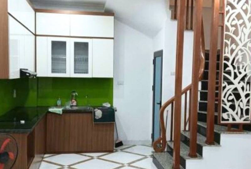 Bán nhà Ngọc Hồi 30m², 5 tầng mới, full nội thất, ô tô đỗ cổng, 6.6 tỷ
