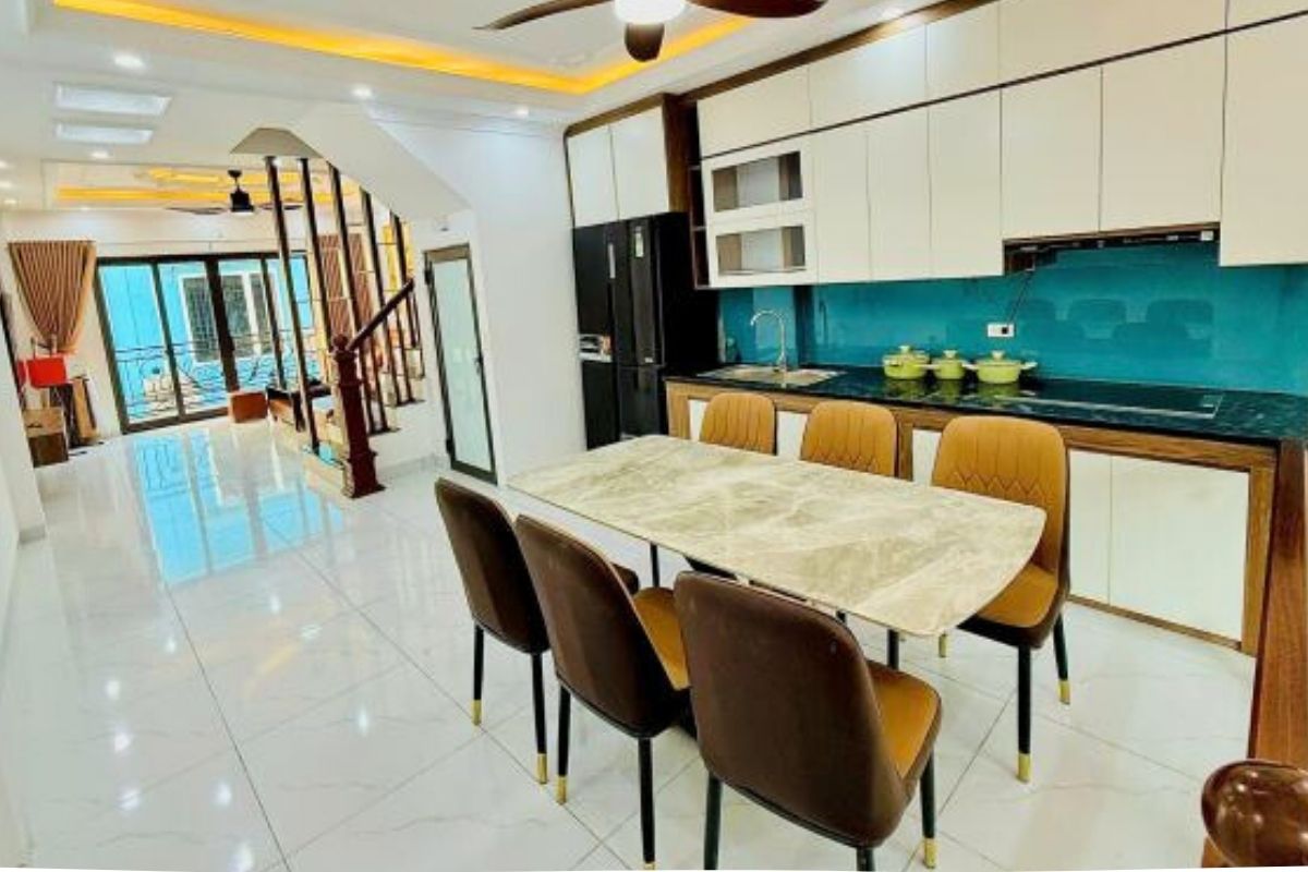 Bán Nhà Ngũ Hiệp 50m² MT 4.3m – 5 Tầng Gara Ô Tô – Giá 8.4 Tỷ