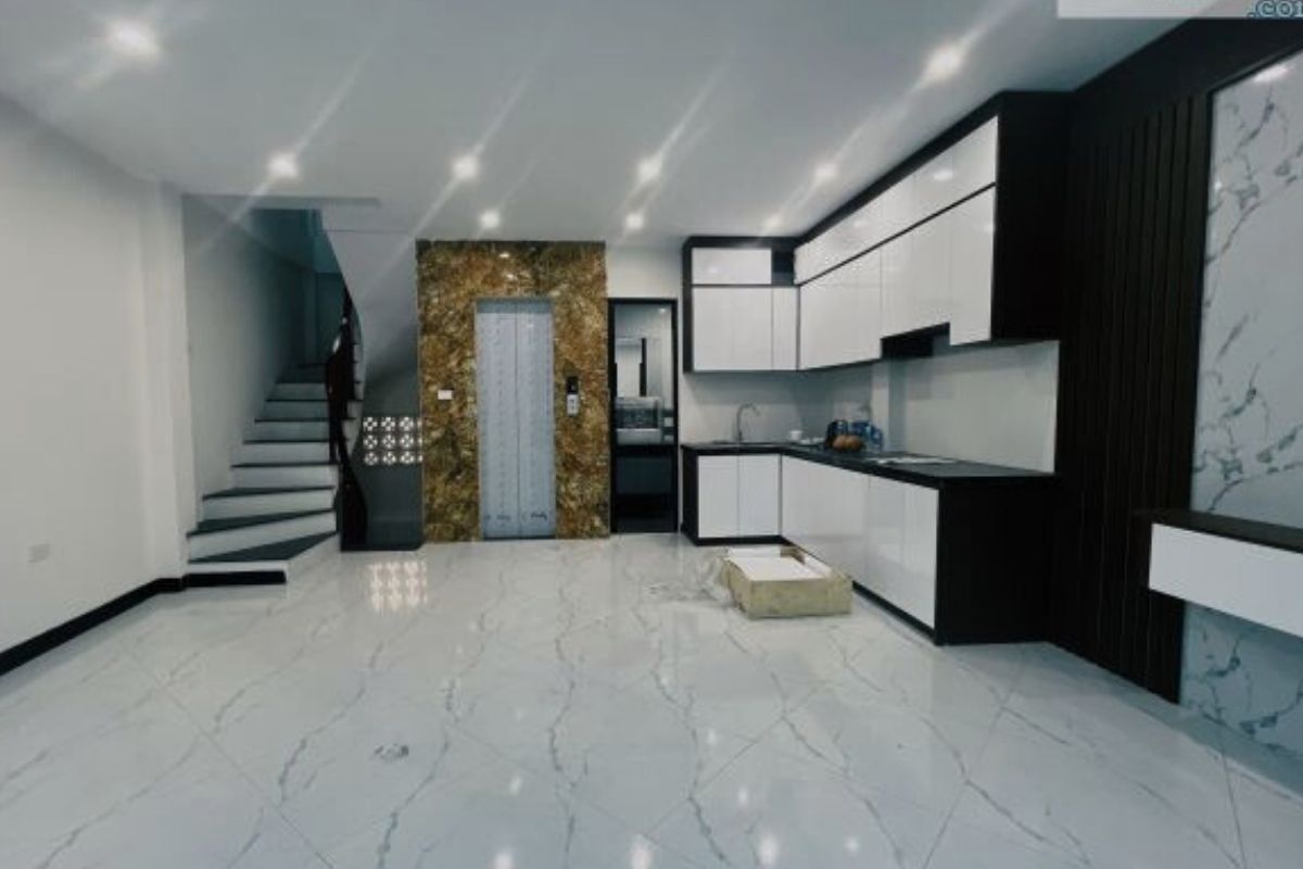 Bán Nhà Vĩnh Quỳnh 40m² – 6 Tầng Thang Máy Gara Ô Tô – Giá 8 Tỷ